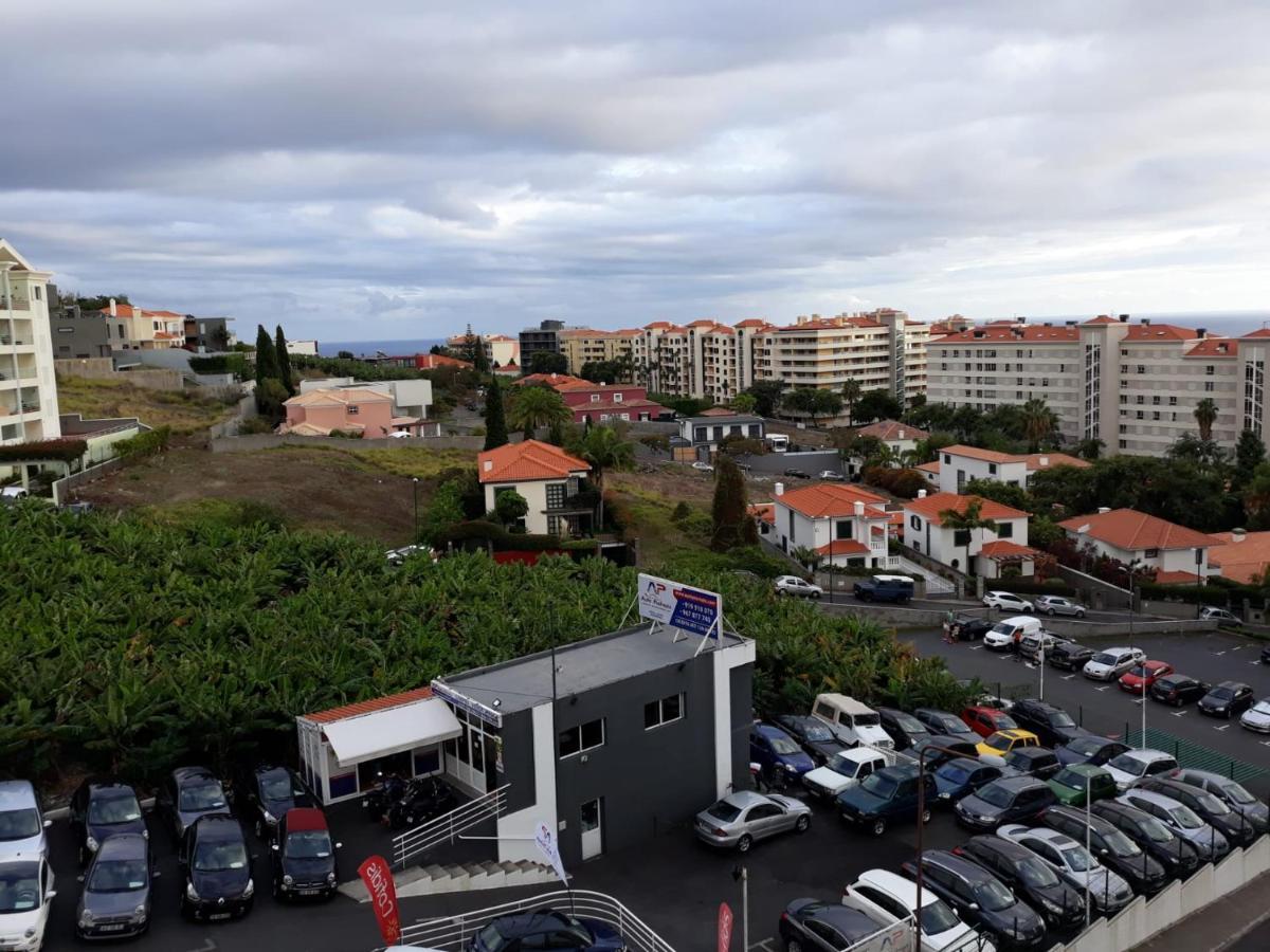 פונשל Elegant Apartment With Sea Views By Trip2Portugal מראה חיצוני תמונה