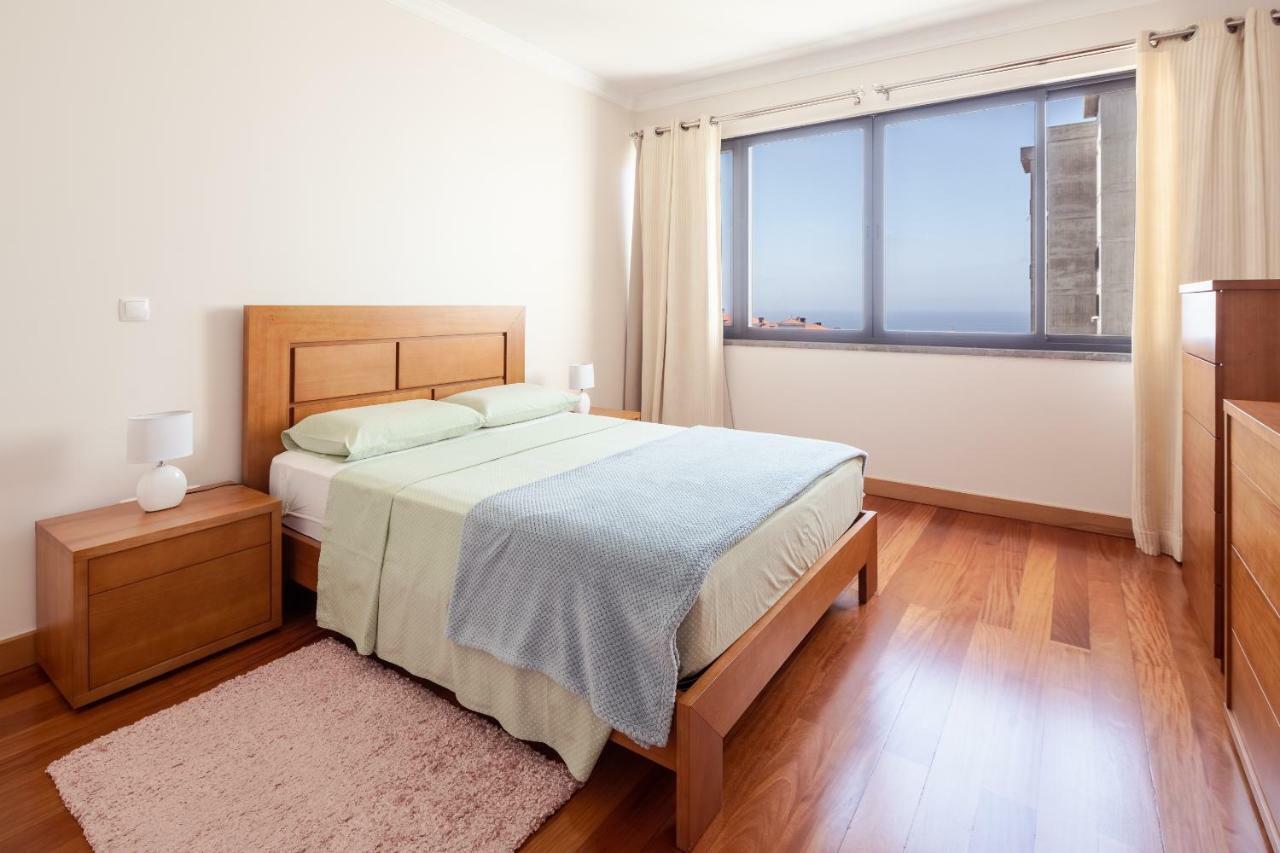 פונשל Elegant Apartment With Sea Views By Trip2Portugal מראה חיצוני תמונה
