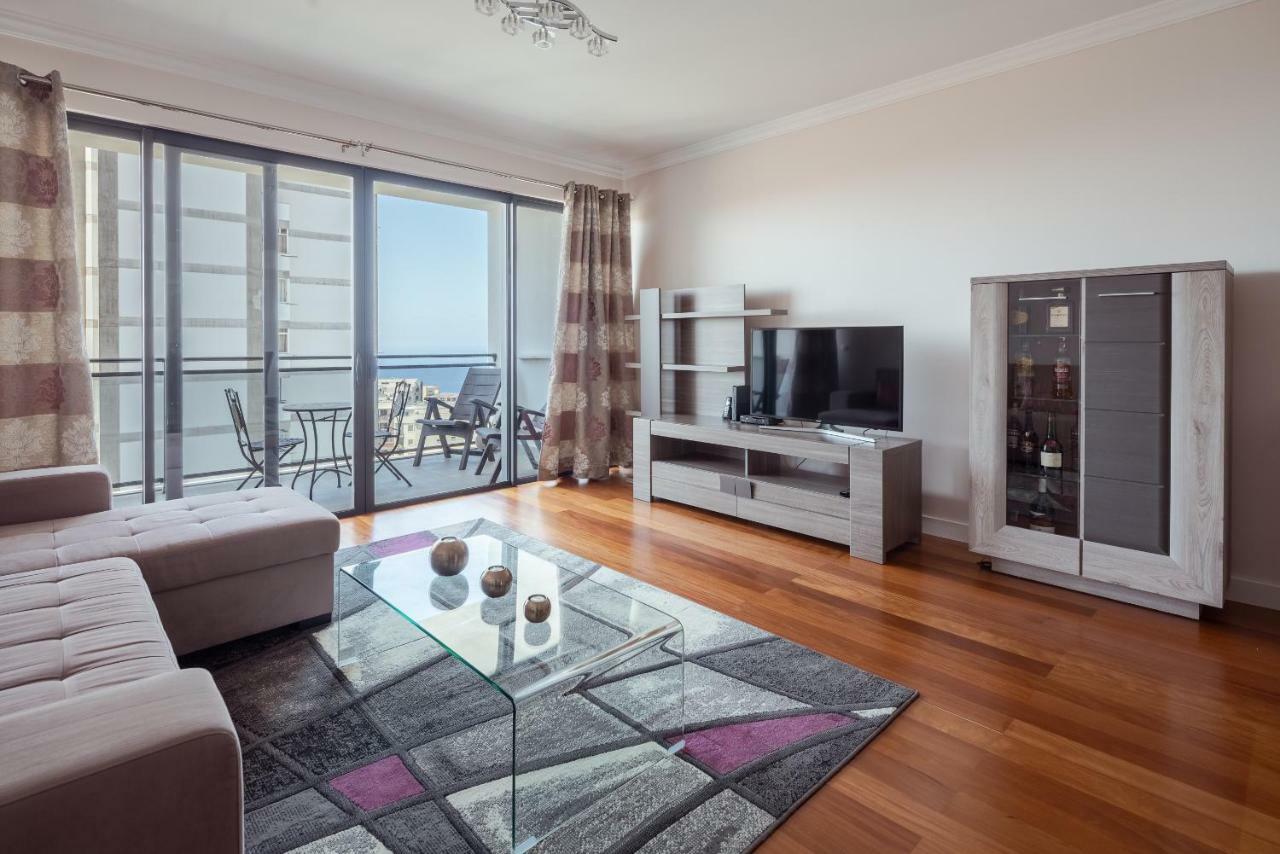 פונשל Elegant Apartment With Sea Views By Trip2Portugal מראה חיצוני תמונה