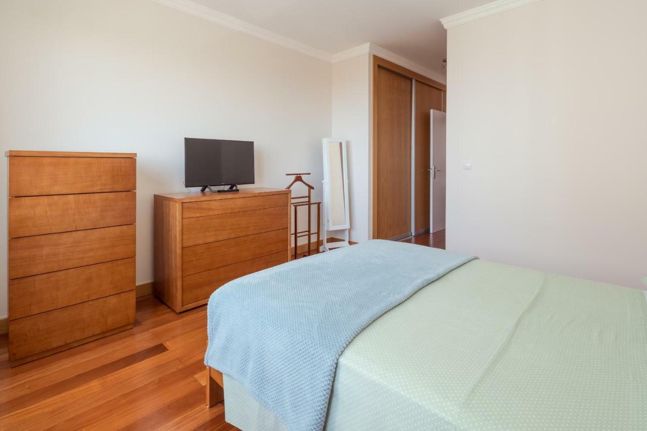 פונשל Elegant Apartment With Sea Views By Trip2Portugal מראה חיצוני תמונה